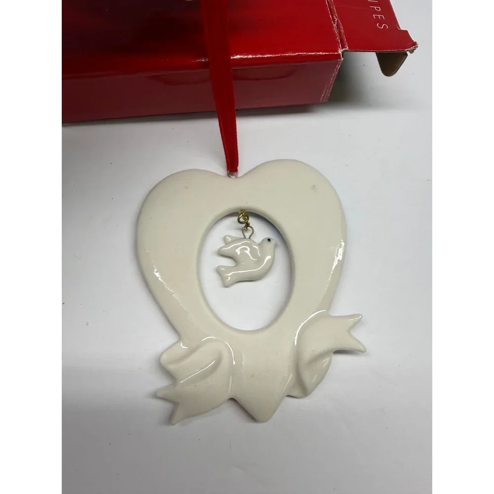 Avon 2004 Stars and Stripes Heart Ornament Peace Dove American Flag Rhinestone